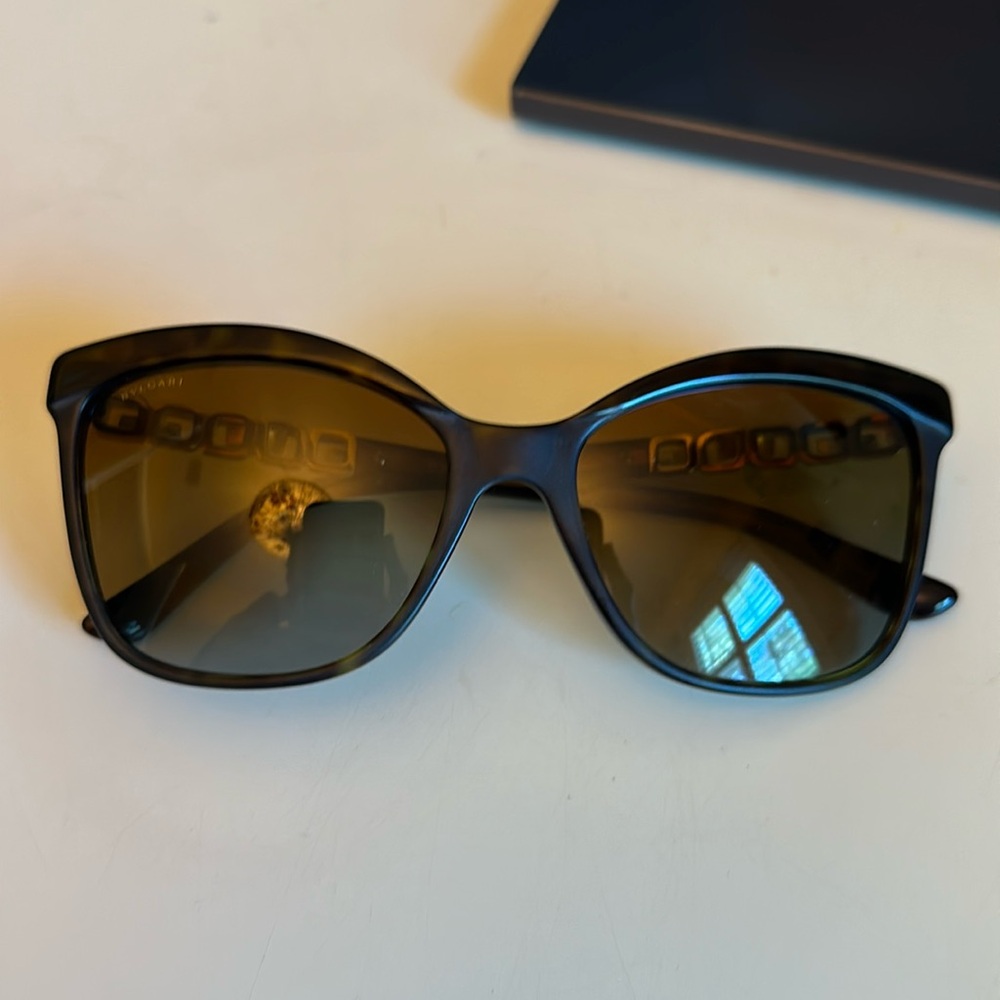 Bvlgari Cat Eye sunglasses